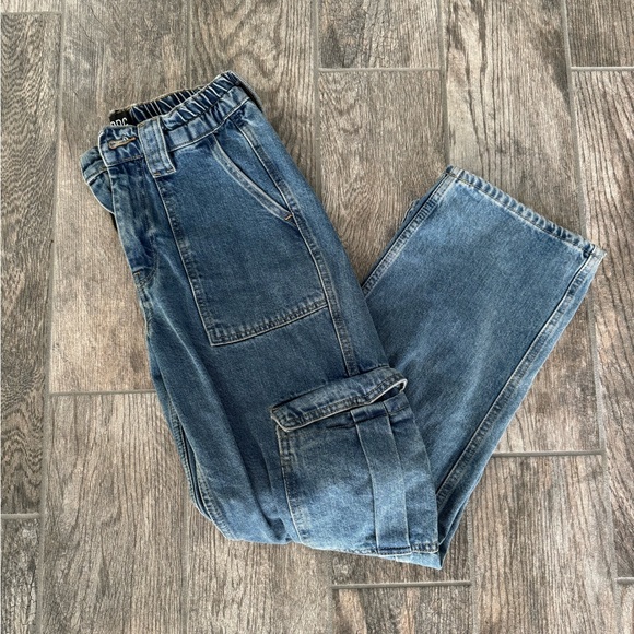 BDG JEANS LIKE NEW sz 26 - Picture 2 of 3
